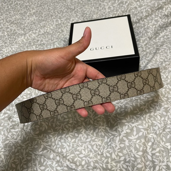 *SOLD*Men’s Gucci Belt 😍💰‼️ - Picture 3 of 7